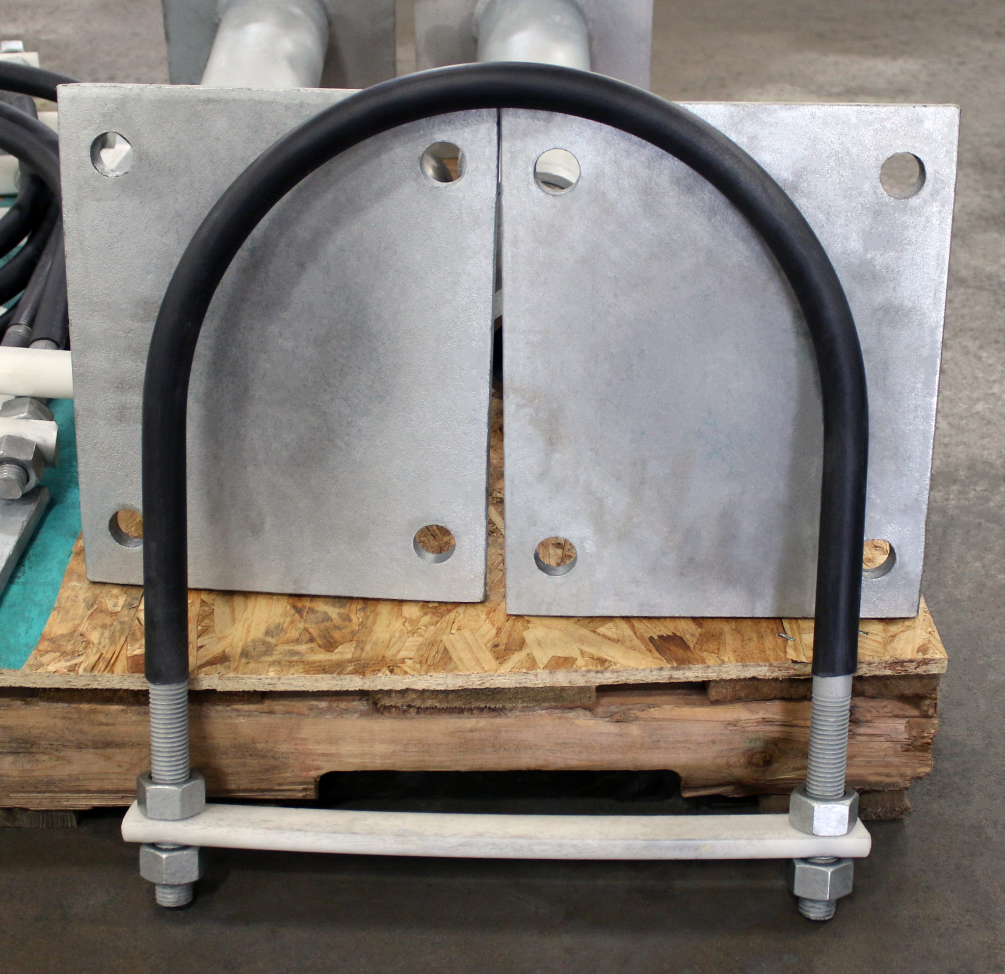 U-bolt Cradle Support with Neoprene Liner