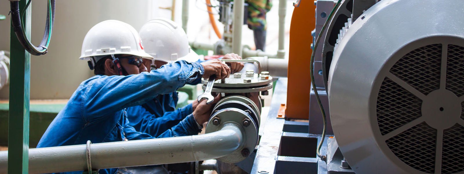 The Field Services Team from Piping Technology and Products can help you achieve maximum reliability and safety for your critical piping systems.